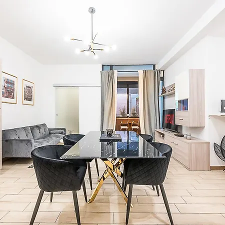 The Boutique - In The Heart Of Navigli * Milan